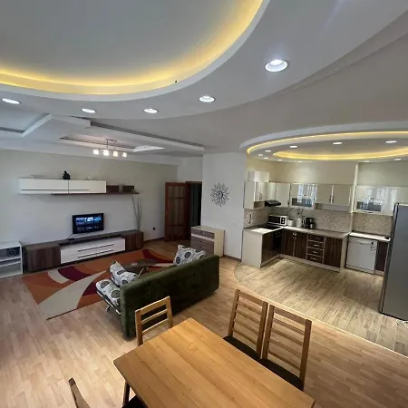 Cozy Apartment In The City Center Baku Exterior photo
