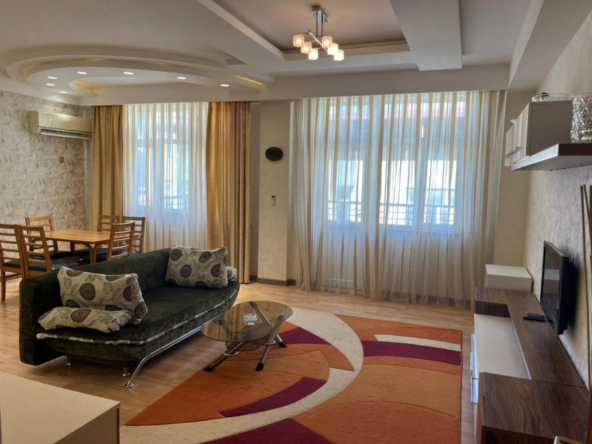 Apartment Cozy In The Center Baku